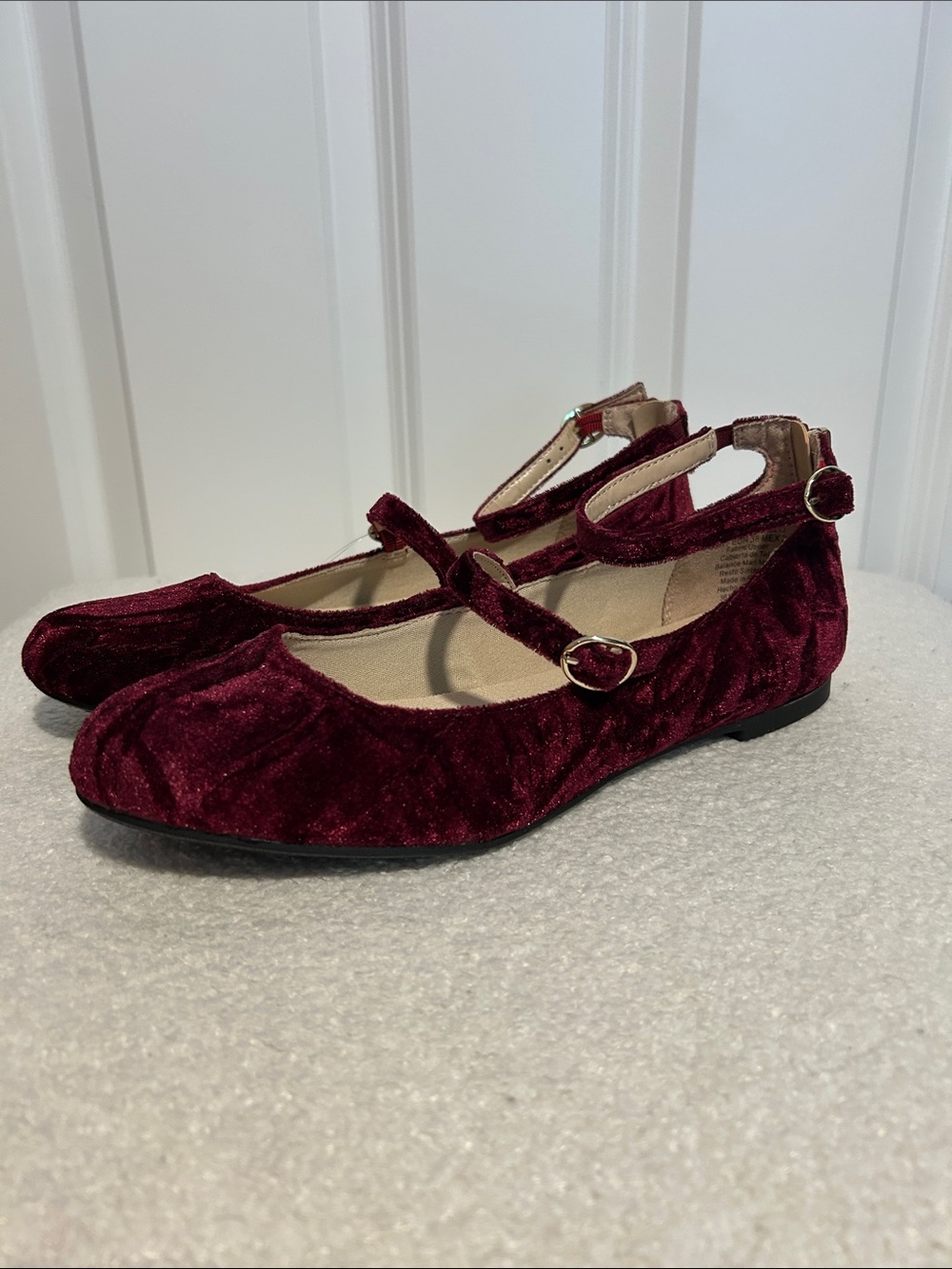 No Boundaries Burgundy Velvet Mary Jane Flats Women’s Size 7